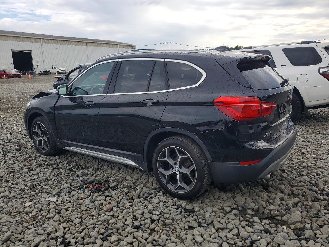2018 BMW X1 xDrive28I - zdjęcie 2