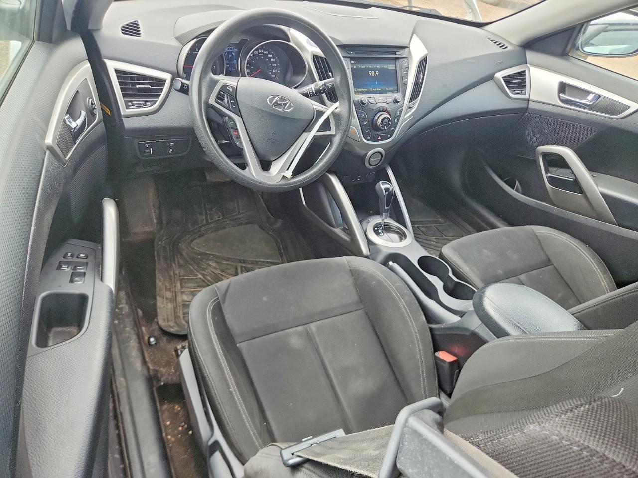 2016 Hyundai Veloster Base - zdjęcie 8
