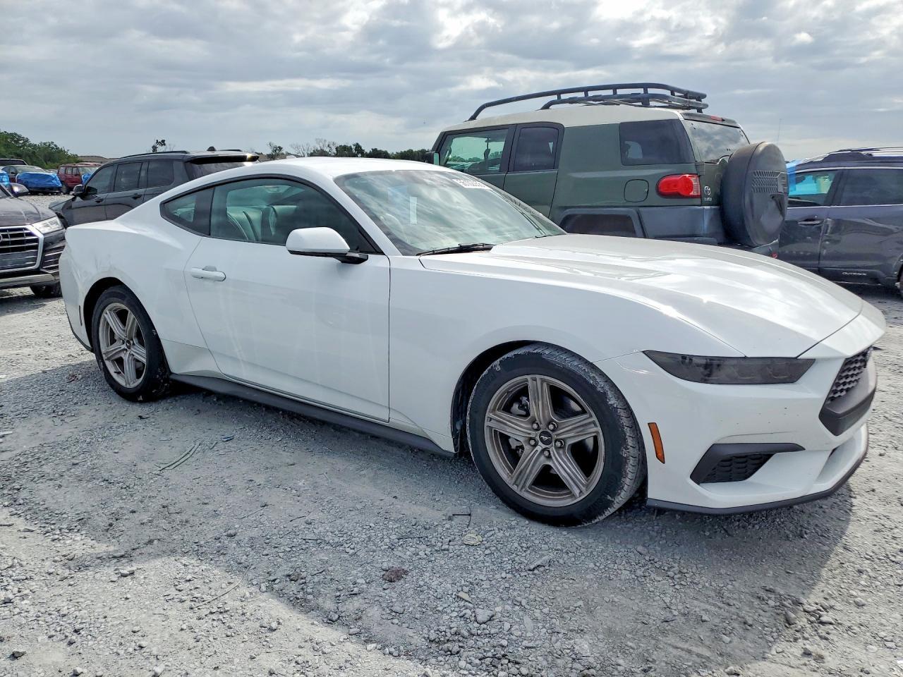 2026 Ford Mustang - zdjęcie 4