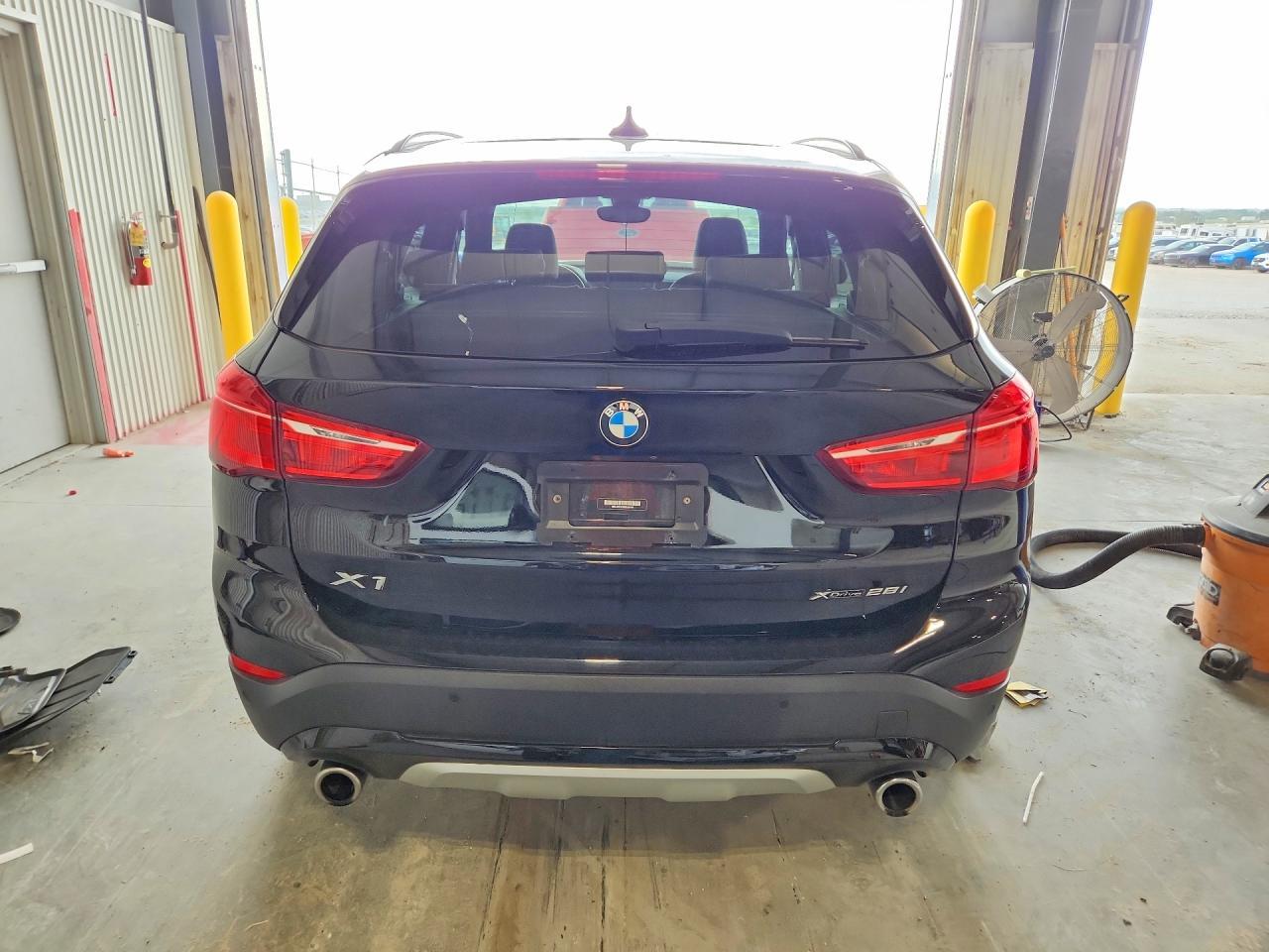 2021 BMW X1 xDrive28I - zdjęcie 6