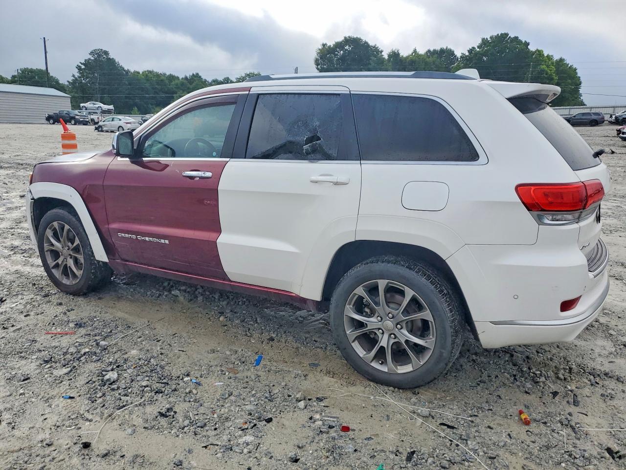 2019 Jeep Grand Cherokee Summit - zdjęcie 2