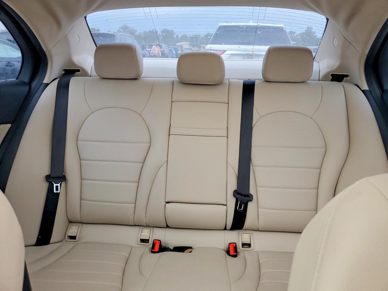 2018 Mercedes-Benz C 300 - zdjęcie 10