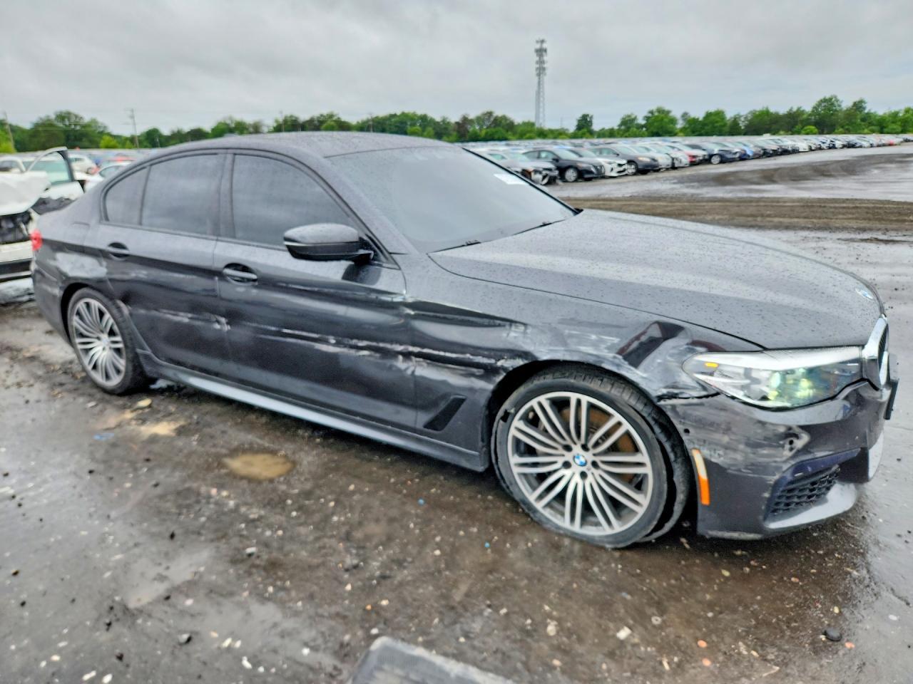 2020 BMW Seria 5 540i - zdjęcie 4