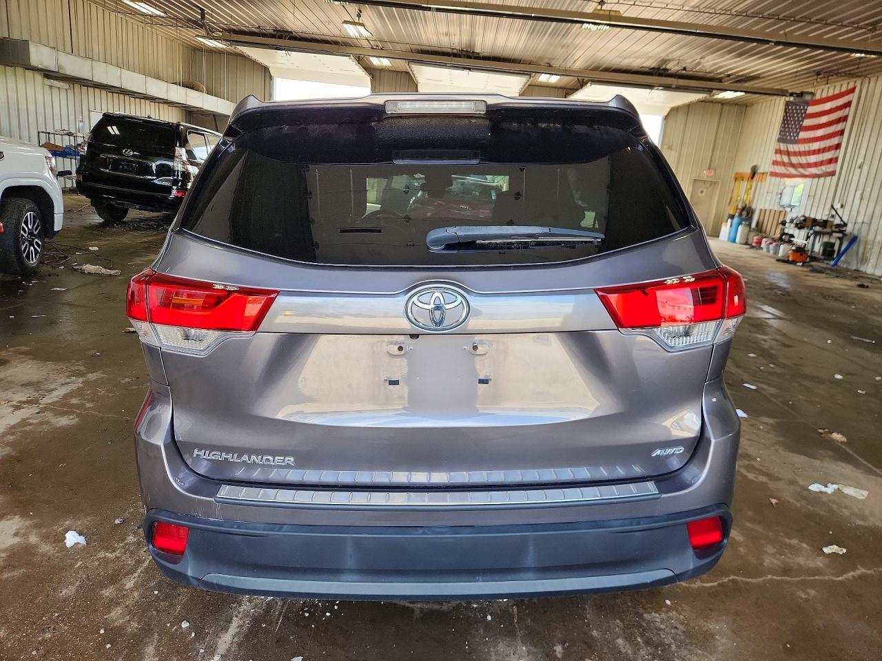 2019 Toyota Highlander Le - zdjęcie 6