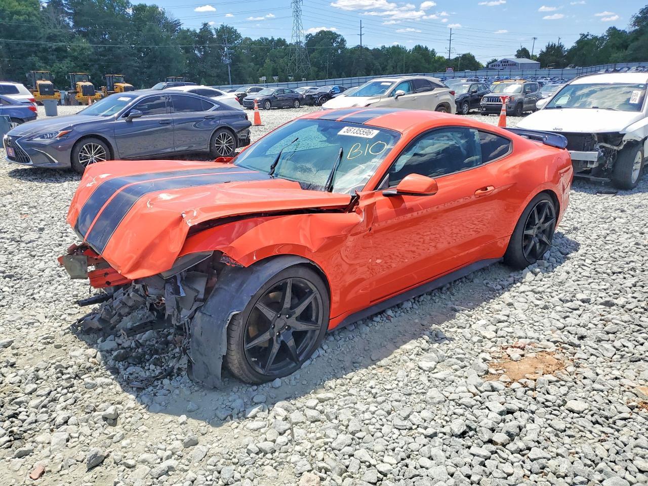 2016 Ford Mustang - zdjęcie główne