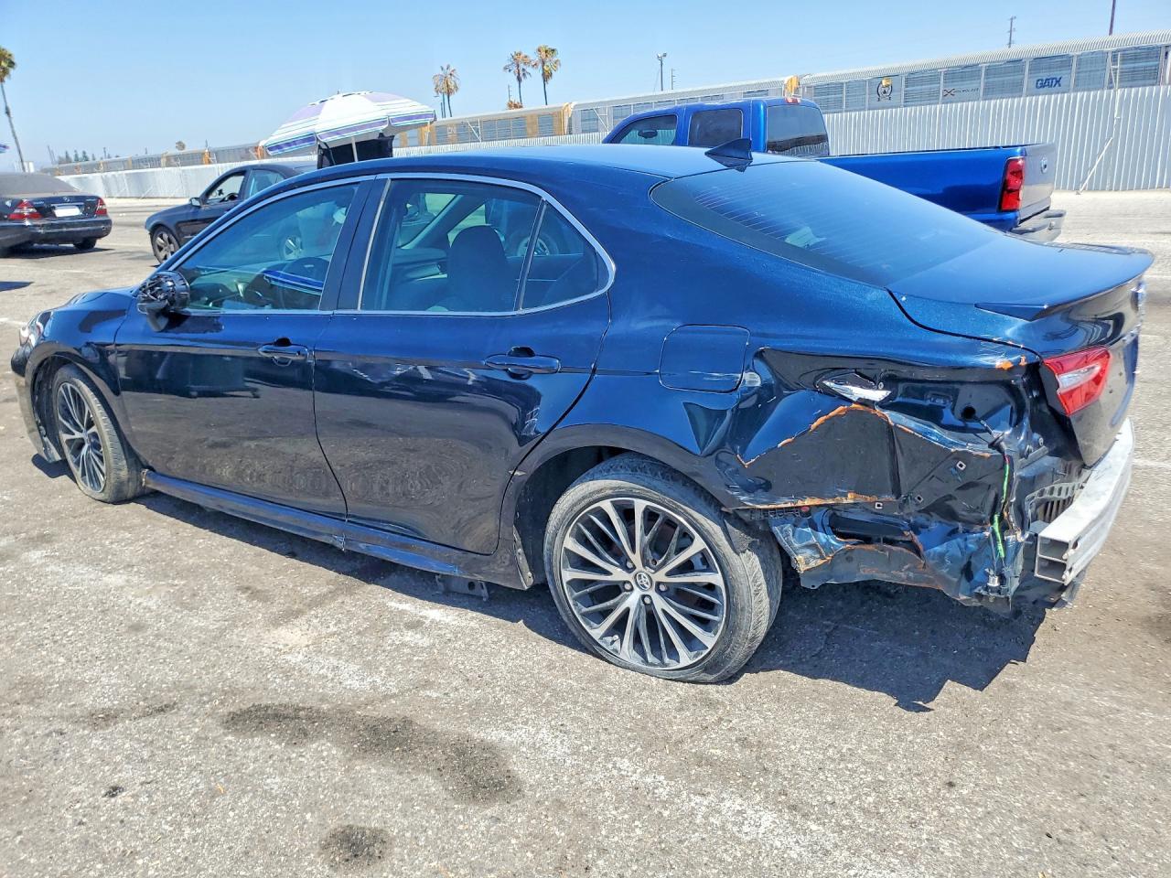 2019 Toyota Camry Se - zdjęcie 2