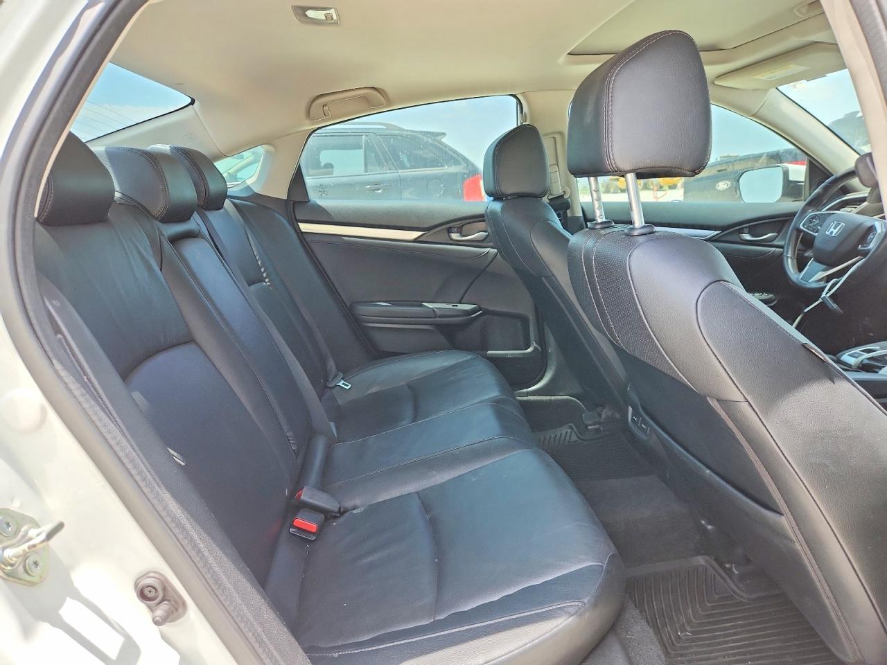 2017 Honda Civic Touring - zdjęcie 10