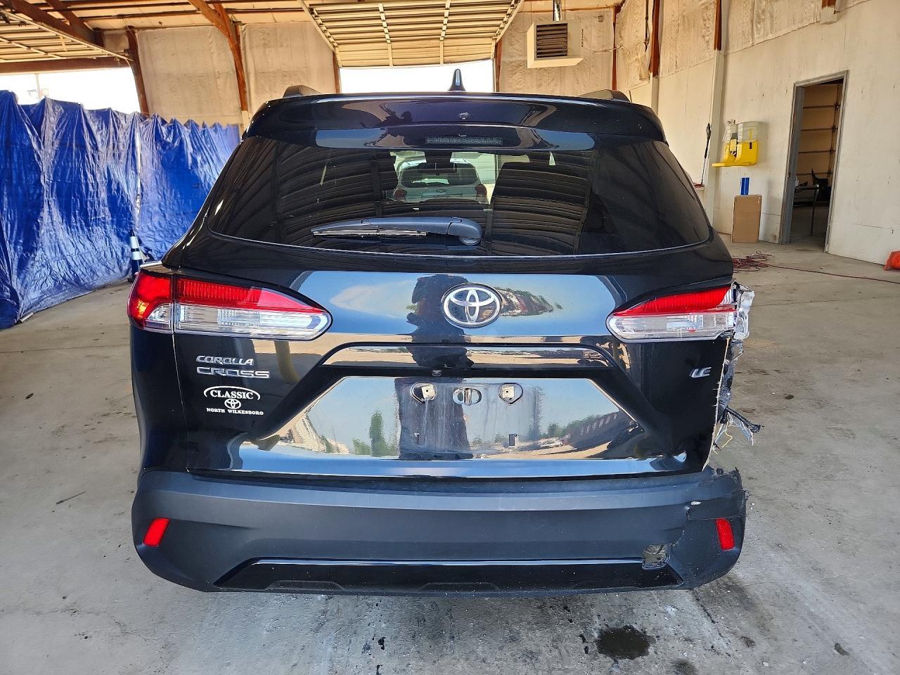 2022 Toyota Corolla Cross Le - zdjęcie 6