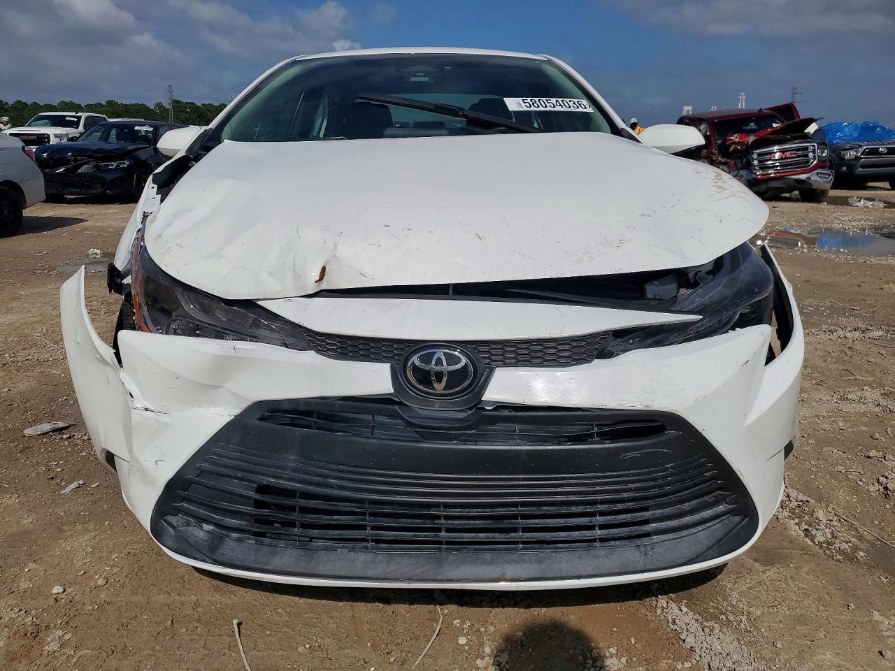 2026 Toyota Corolla Le - zdjęcie 5