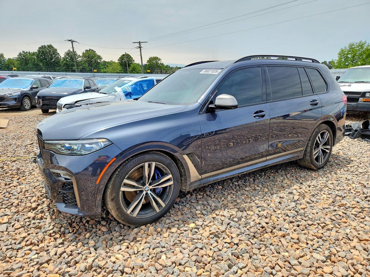 2021 BMW X7 M50I - zdjęcie główne