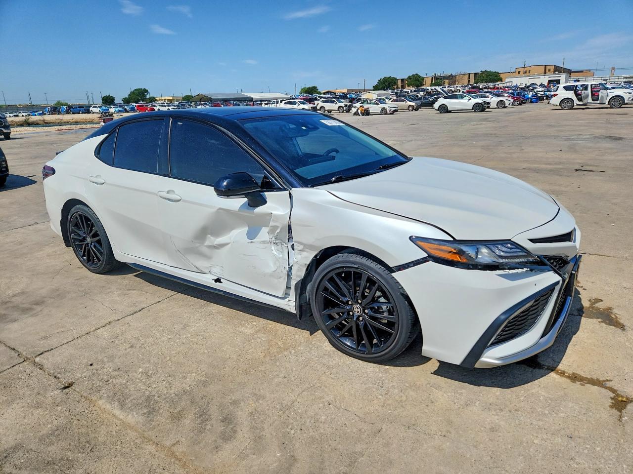 2023 Toyota Camry Xse - zdjęcie 4