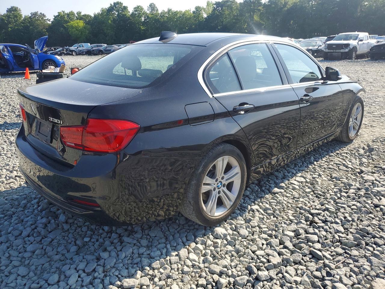 2018 BMW Seria 3 330i - zdjęcie 3