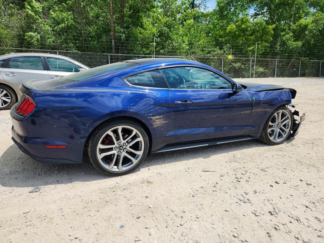 2019 Ford Mustang - zdjęcie 3