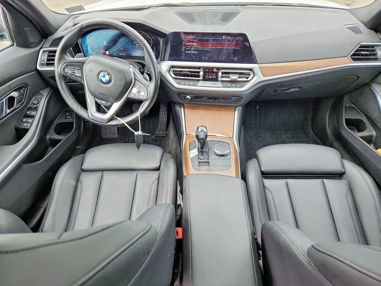 2019 BMW Seria 3 330i - zdjęcie 8