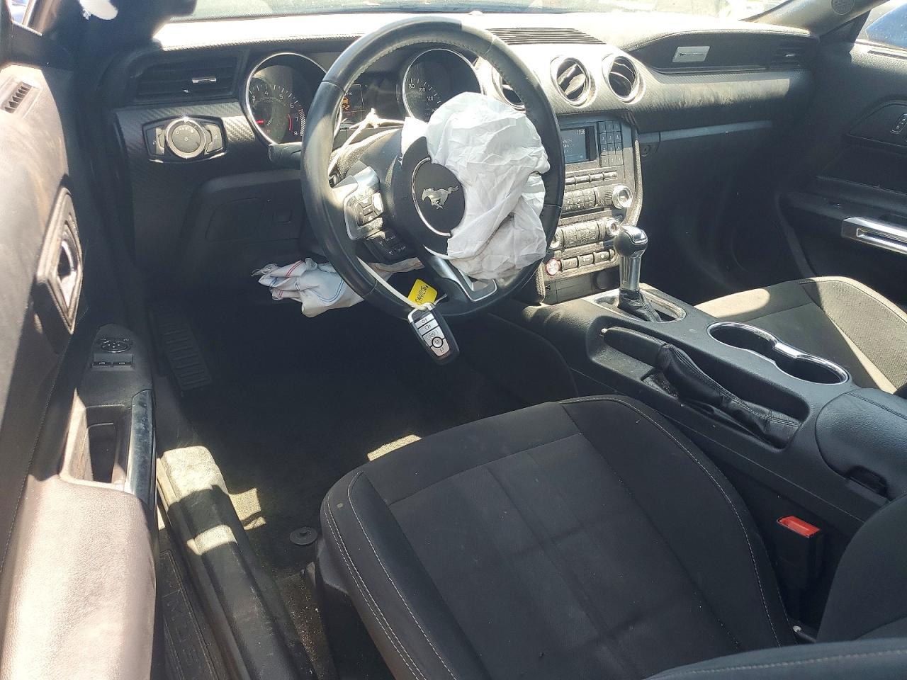 2018 Ford Mustang - zdjęcie 8