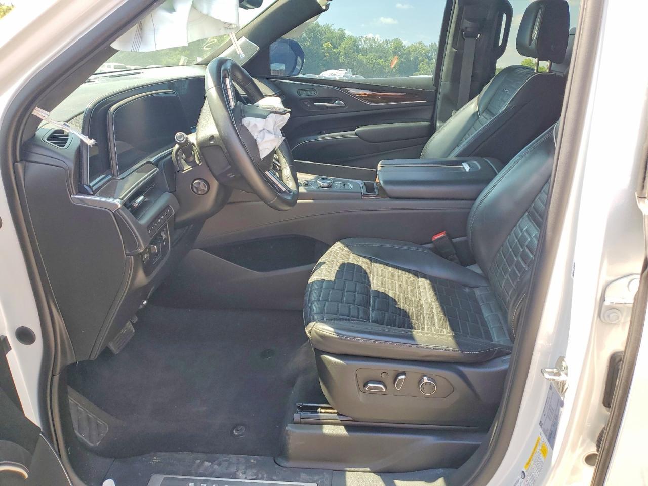 2022 Cadillac Escalade Sport Platinum - zdjęcie 7
