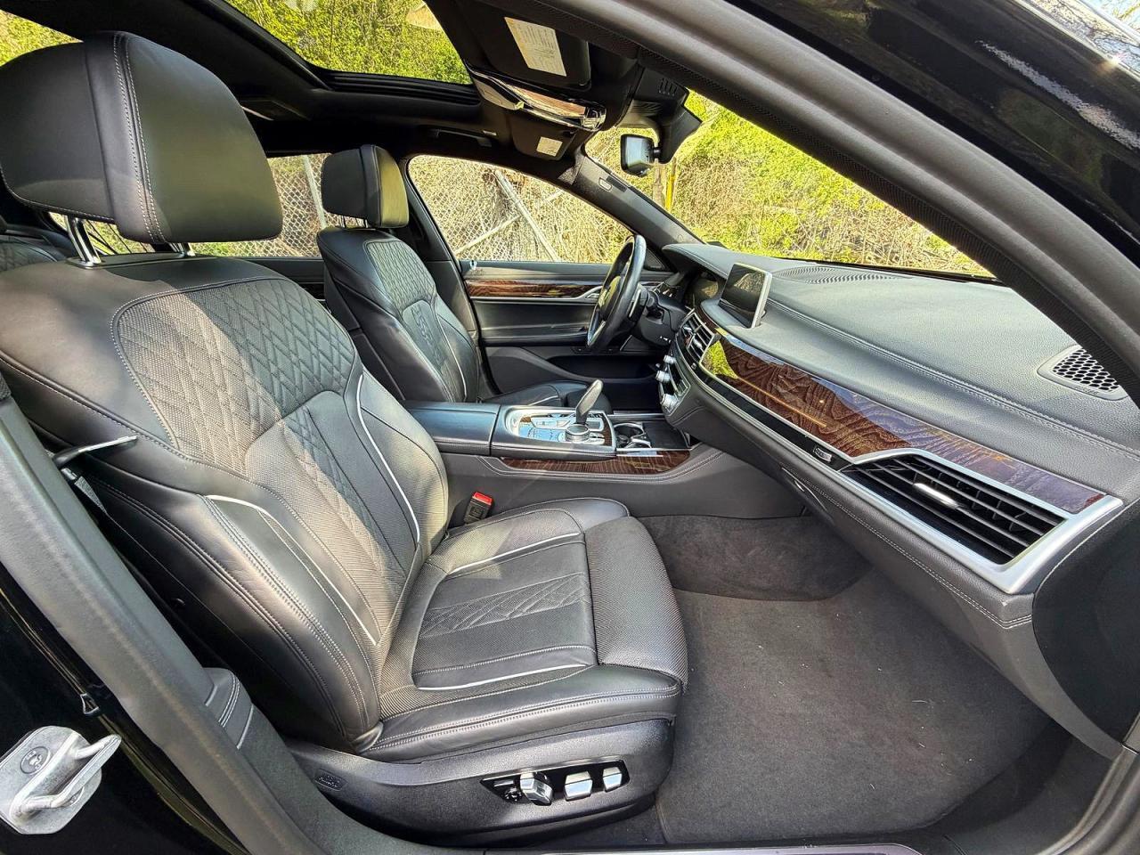 2022 BMW 740 Xi - zdjęcie 5