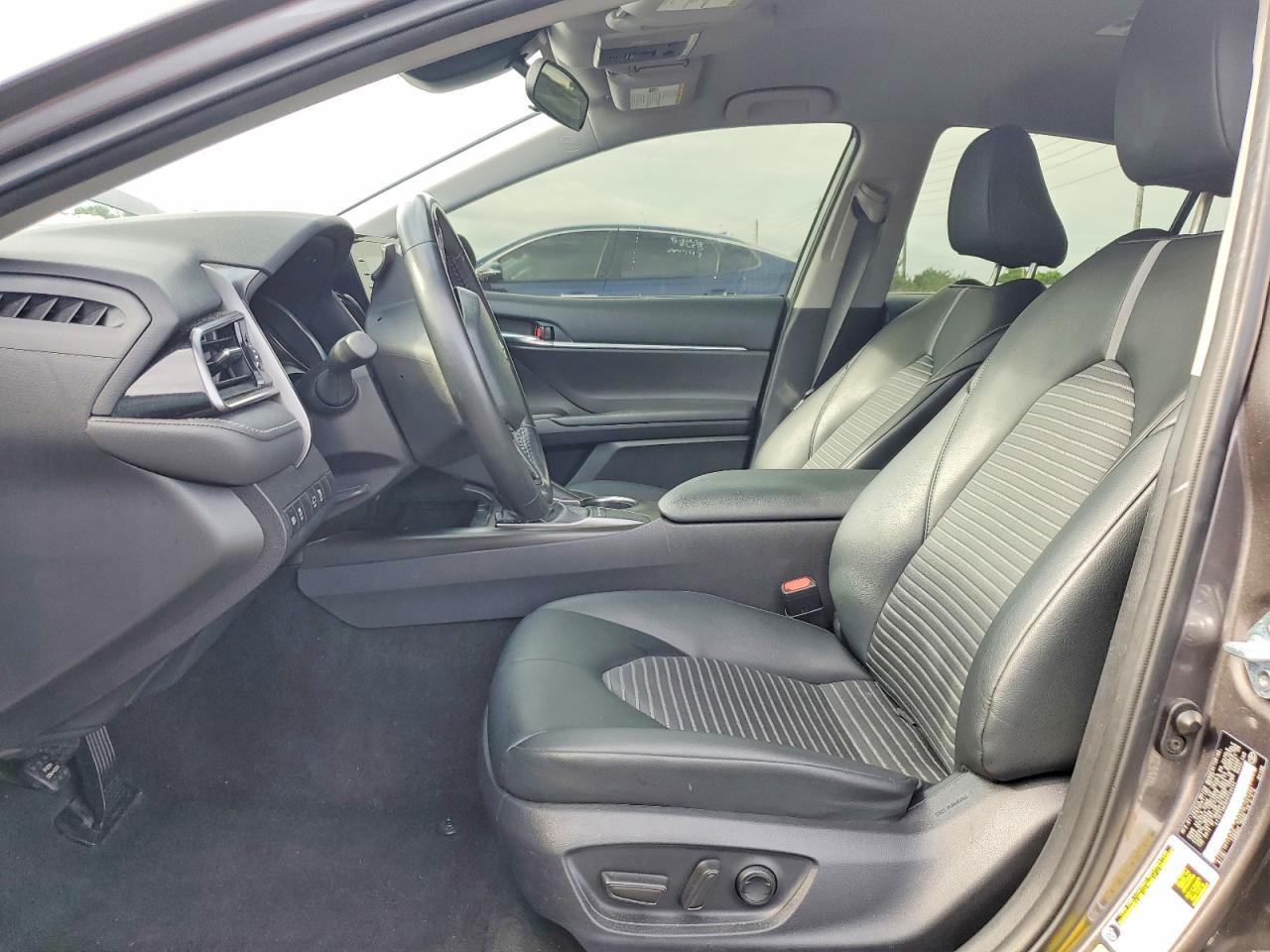 2023 Toyota Camry Se - zdjęcie 7