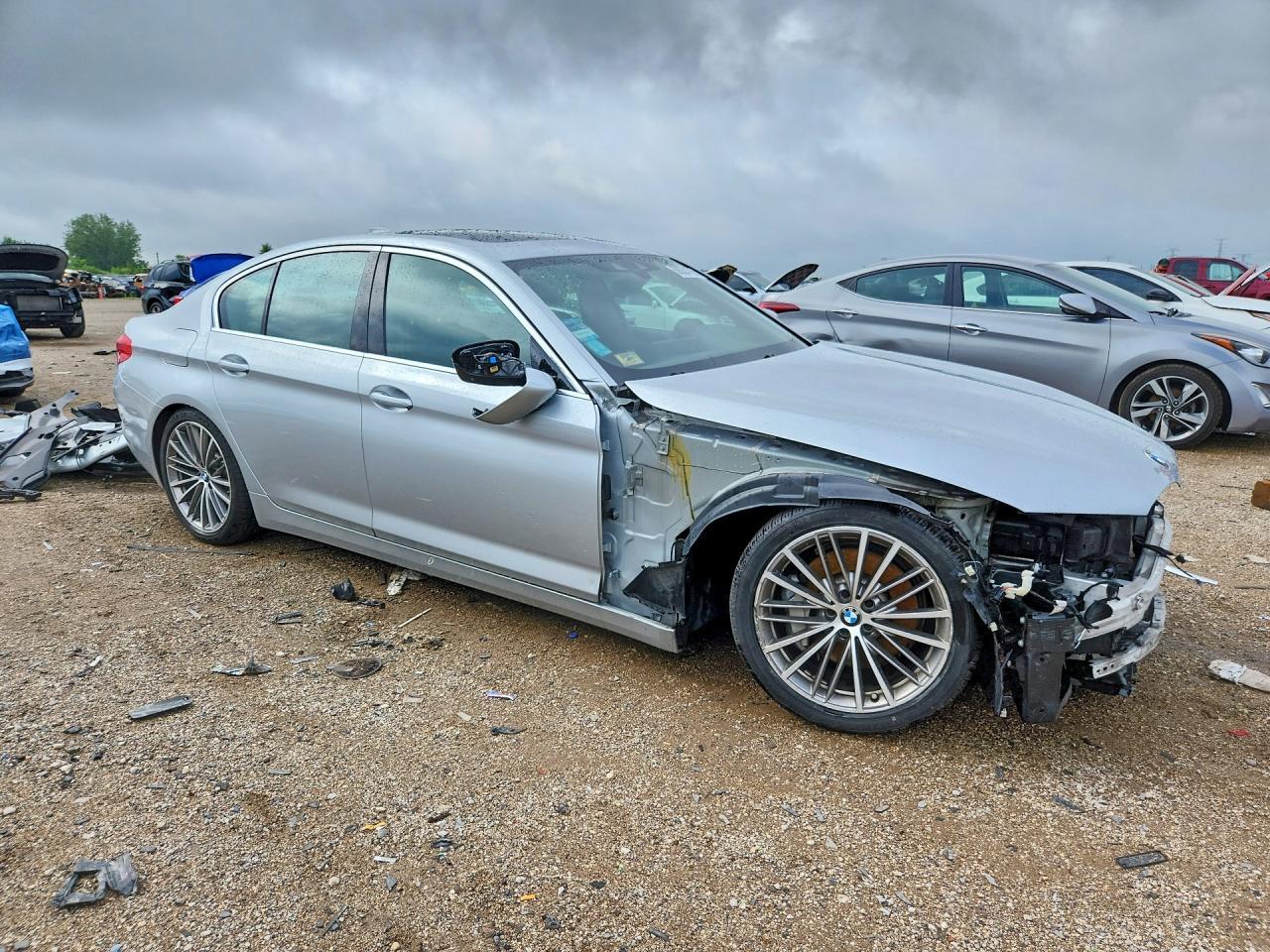 2019 BMW 530 Xi - zdjęcie 4
