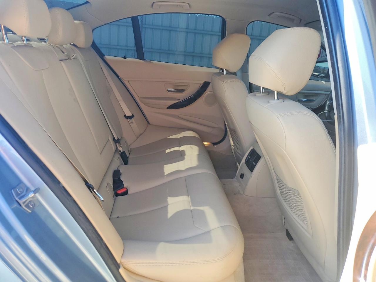 2015 BMW 328 I - zdjęcie 10