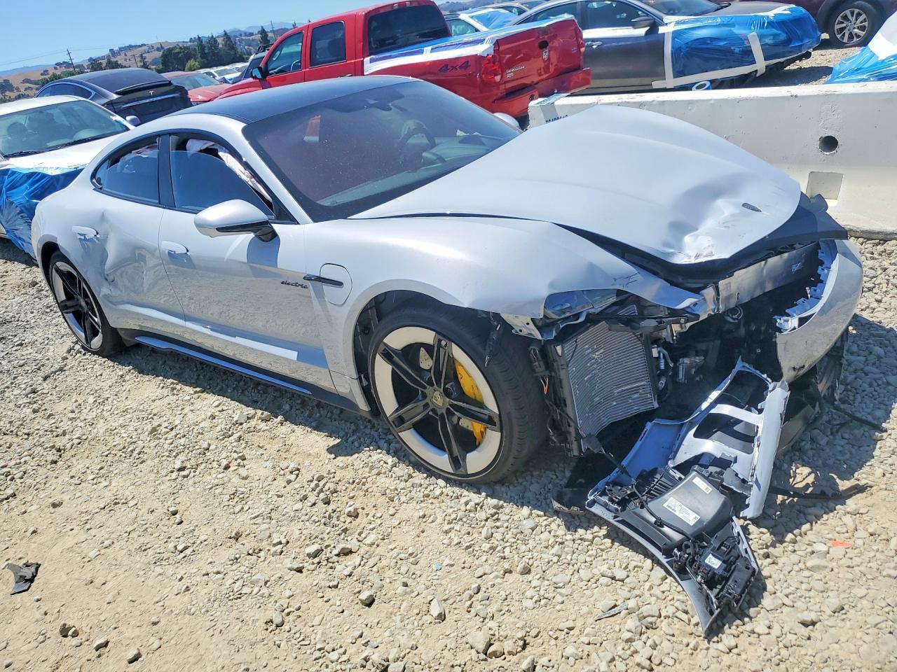 2025 Porsche Taycan Turbo - zdjęcie 4