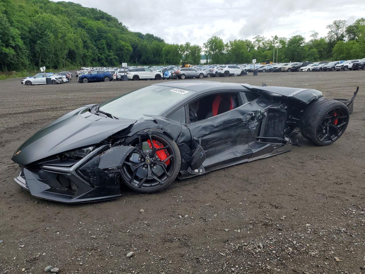 2025 Lamborghini Revuelto