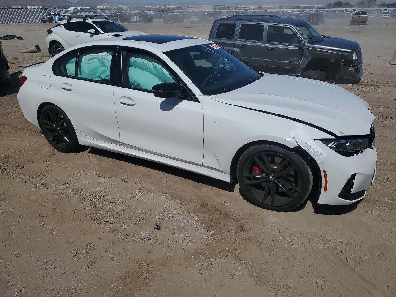 2024 BMW 330I - zdjęcie 4