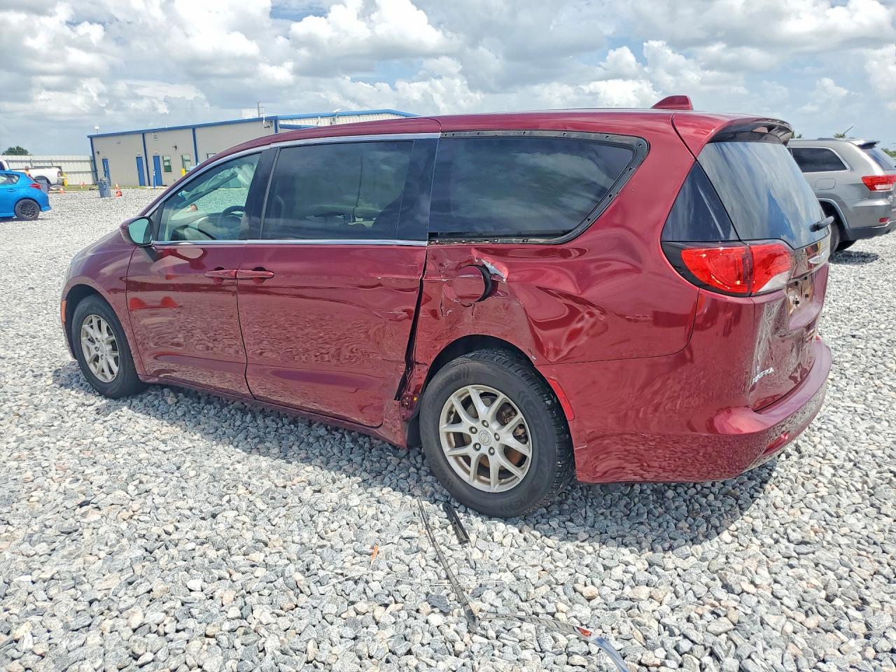 2017 Chrysler Pacifica Lx - zdjęcie 2