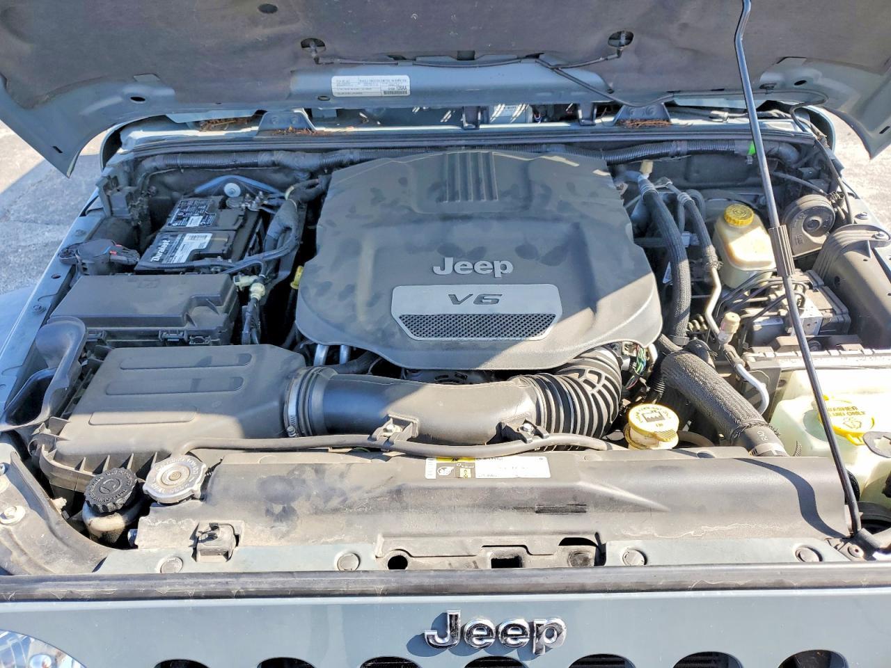 2015 Jeep Wrangler Unlimited Rubicon - zdjęcie 11