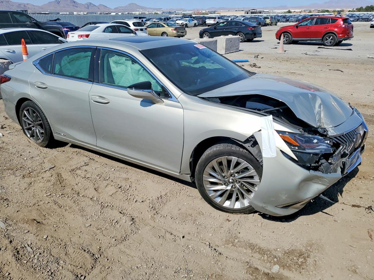 2019 Lexus Es 300H - zdjęcie 4