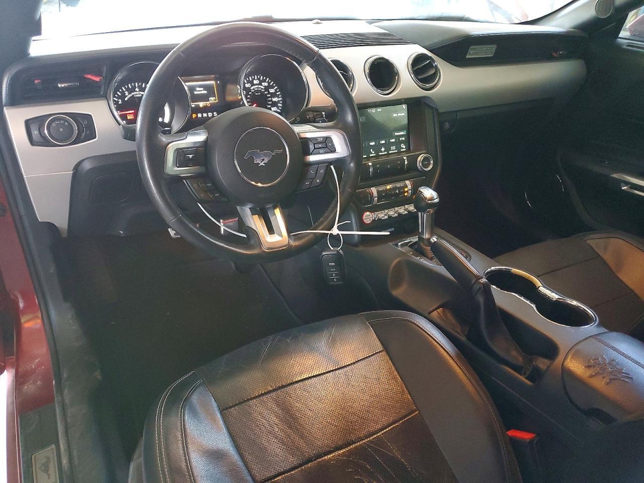 2016 Ford Mustang - zdjęcie 8
