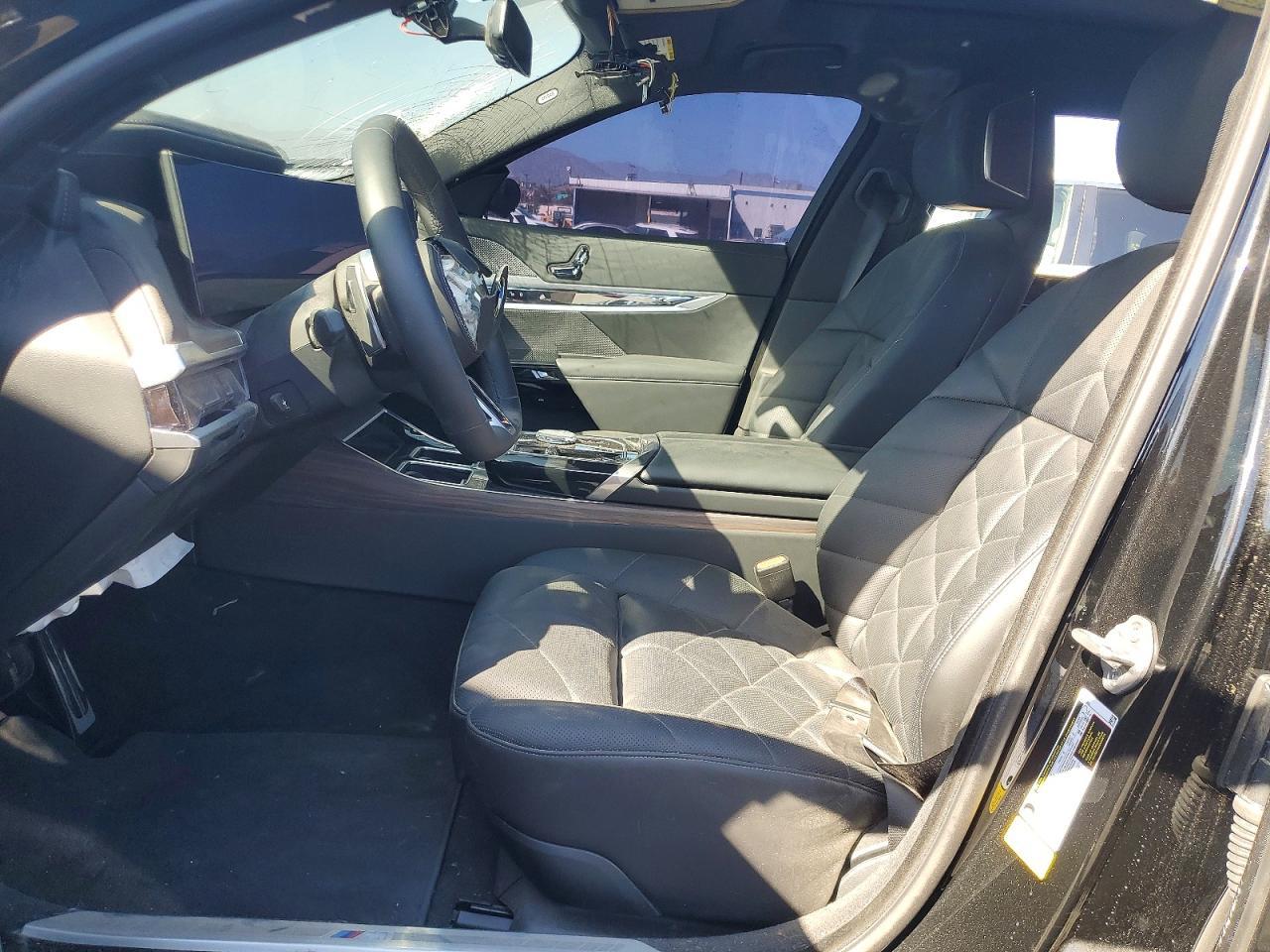 2023 BMW 740 I - zdjęcie 7