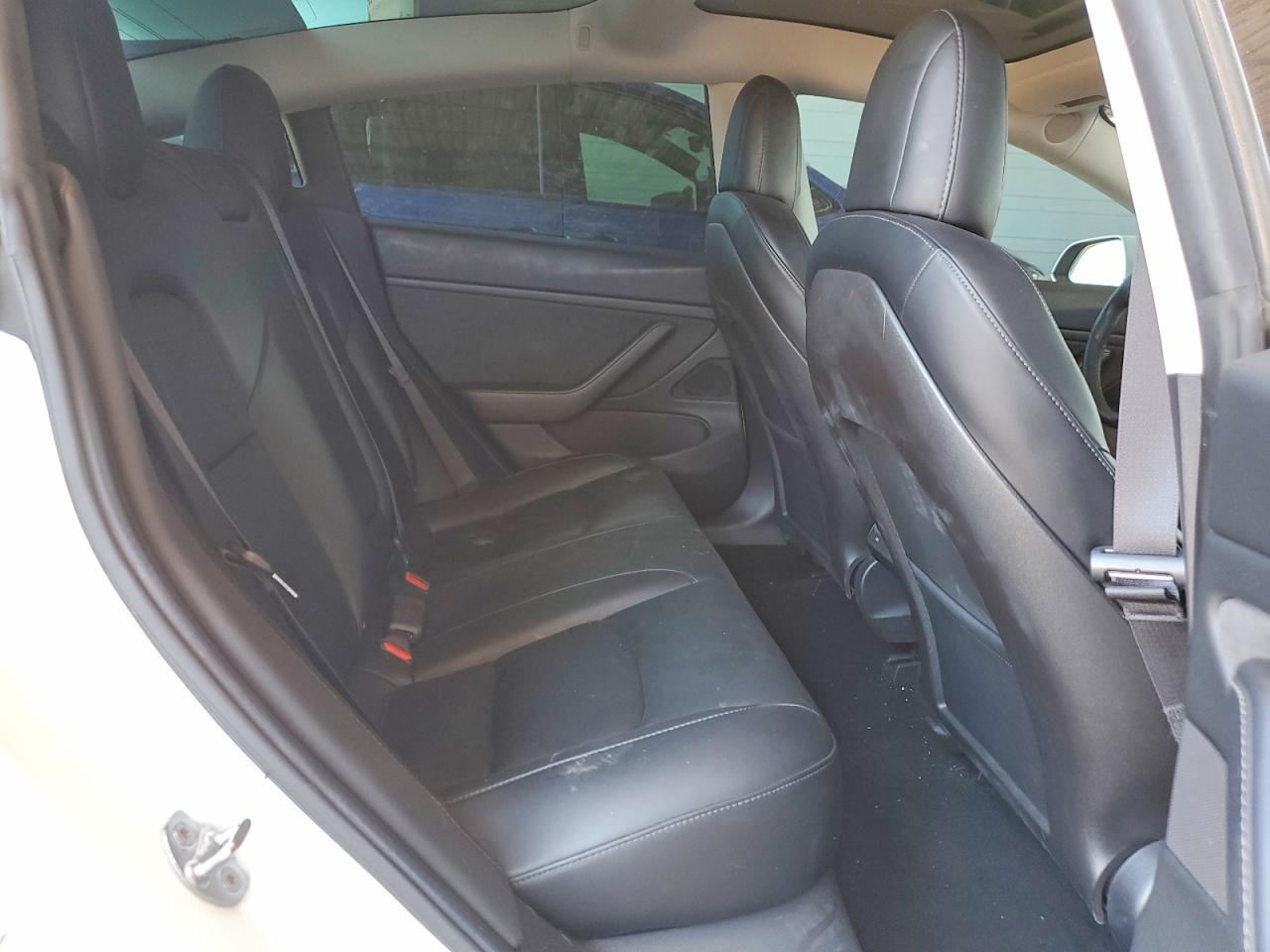 2019 Tesla Model 3 - zdjęcie 10