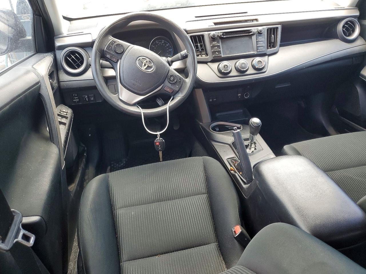 2017 Toyota Rav4 Le - zdjęcie 8