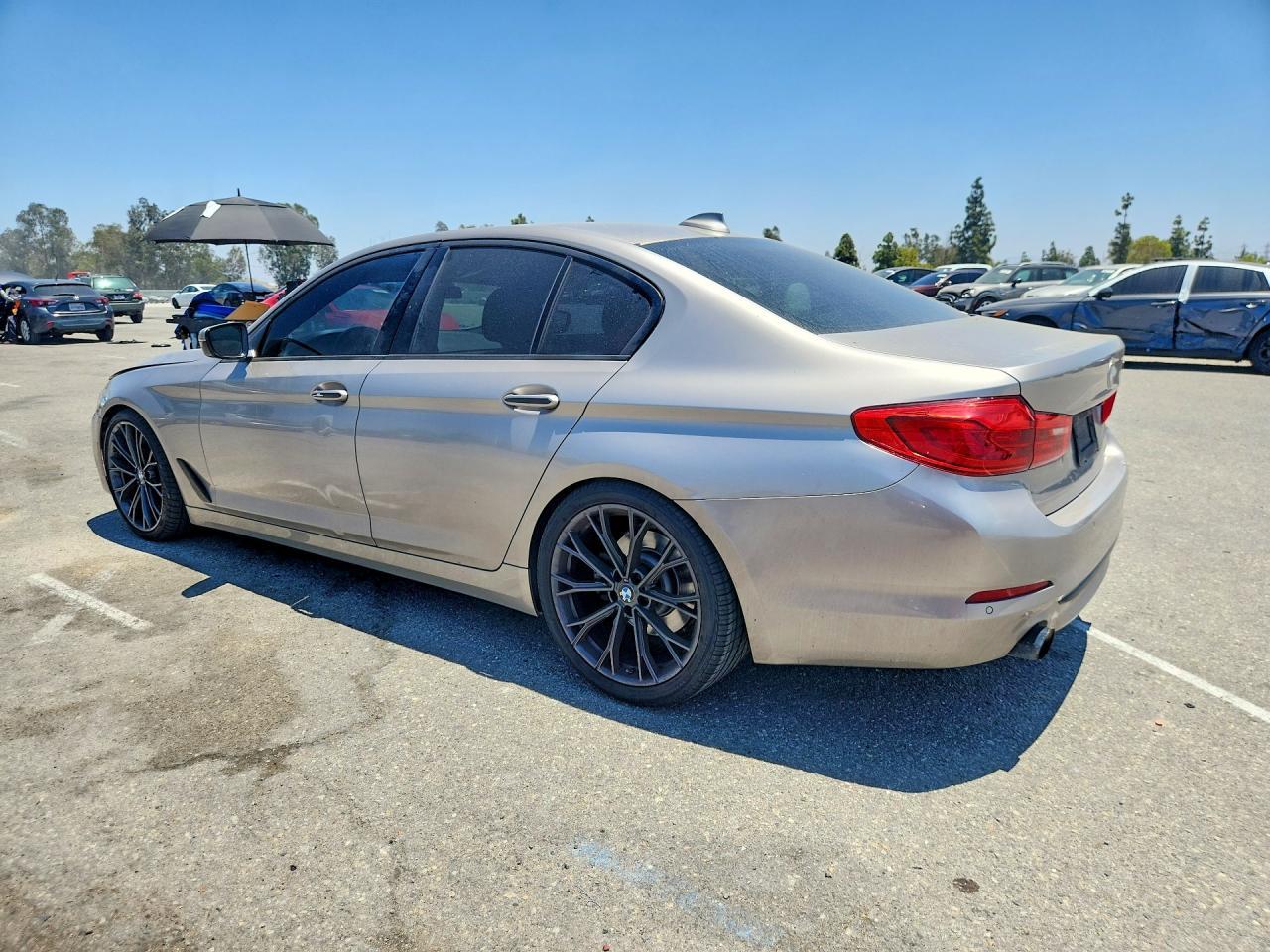 2017 BMW 530 I - zdjęcie 2