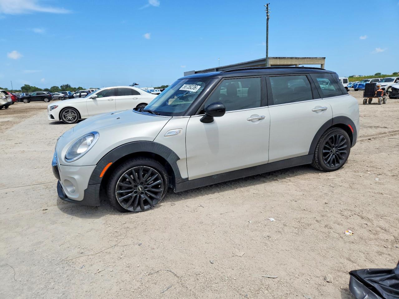 2018 Mini Cooper S Clubman - zdjęcie główne