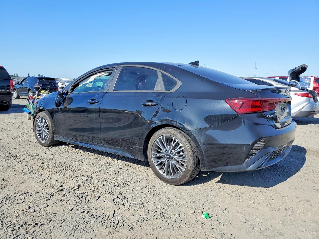 2024 Kia Forte Gt Line - zdjęcie 2
