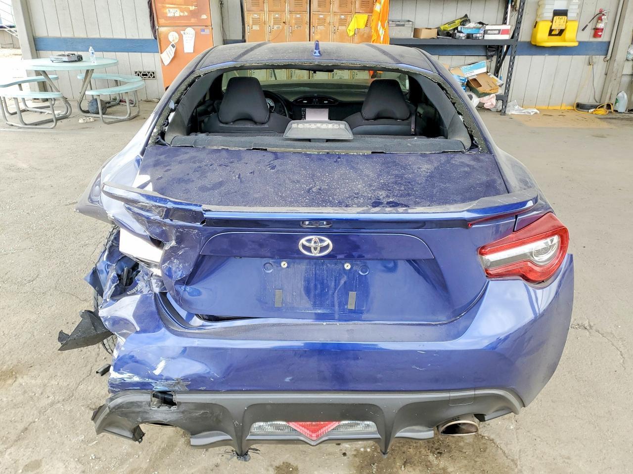 2017 Toyota 86 Base - zdjęcie 6