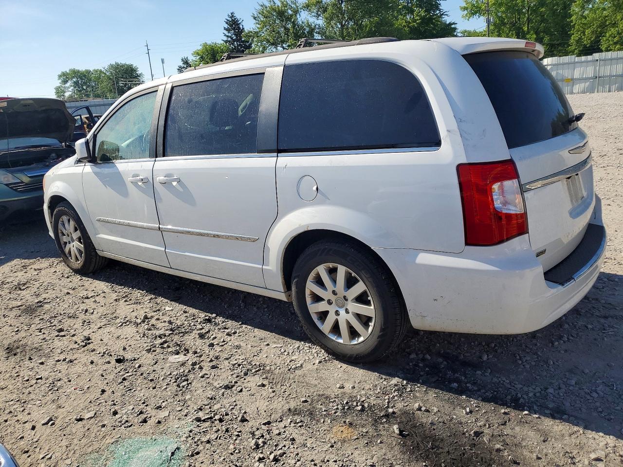 2015 Chrysler Town & Country Touring - zdjęcie 2