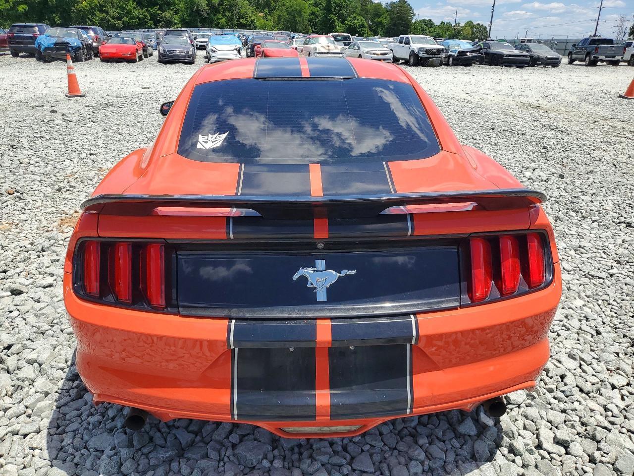 2016 Ford Mustang - zdjęcie 6