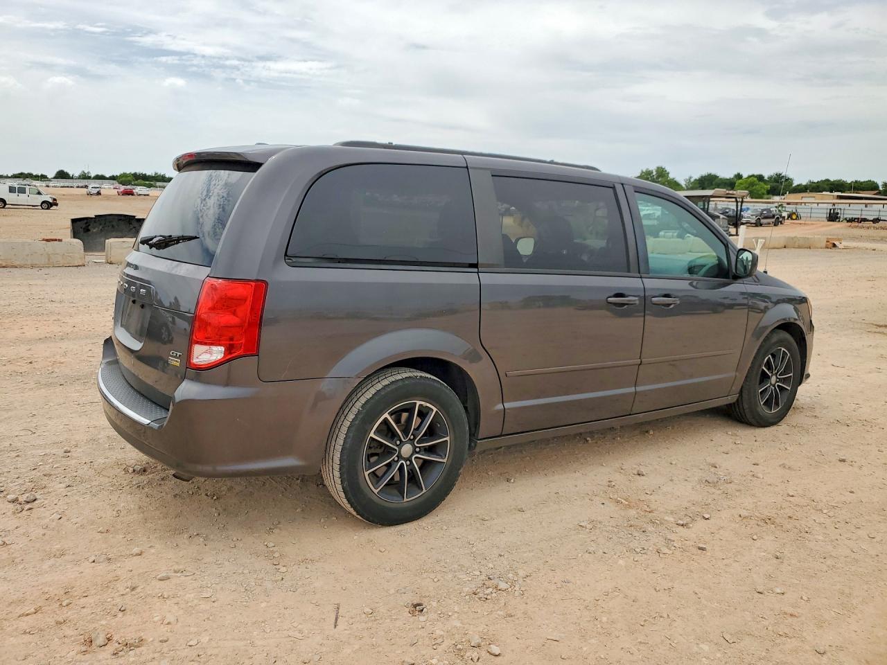 2017 Dodge Grand Caravan Gt - zdjęcie 3