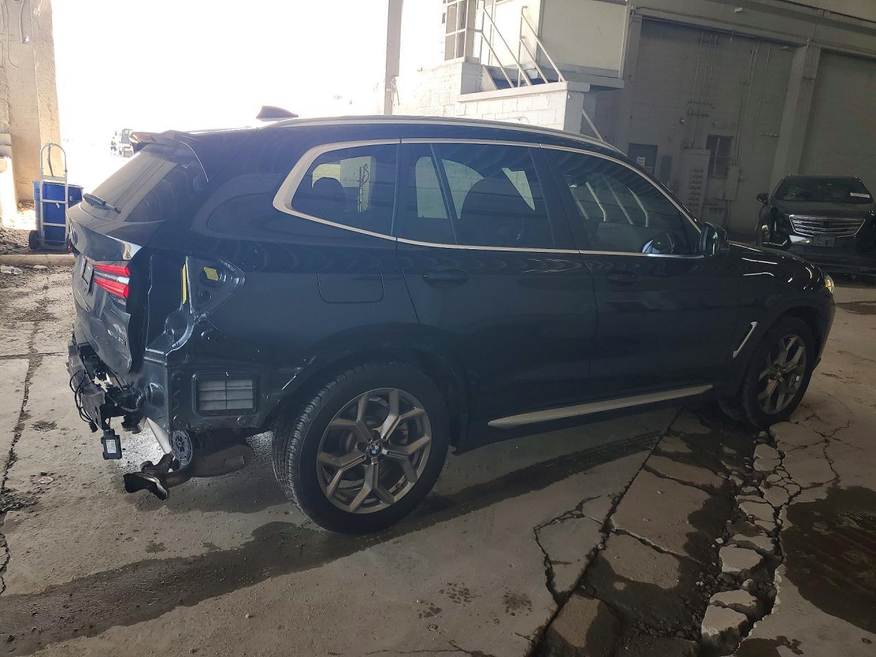 2023 BMW X3 xDrive30I - zdjęcie 3