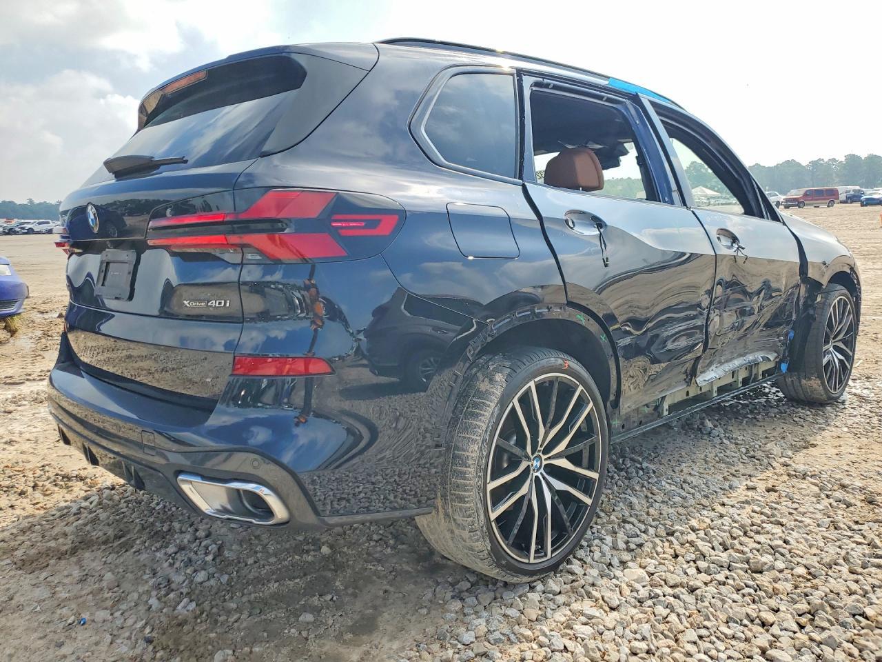 2024 BMW X5 xDrive40I - zdjęcie 3