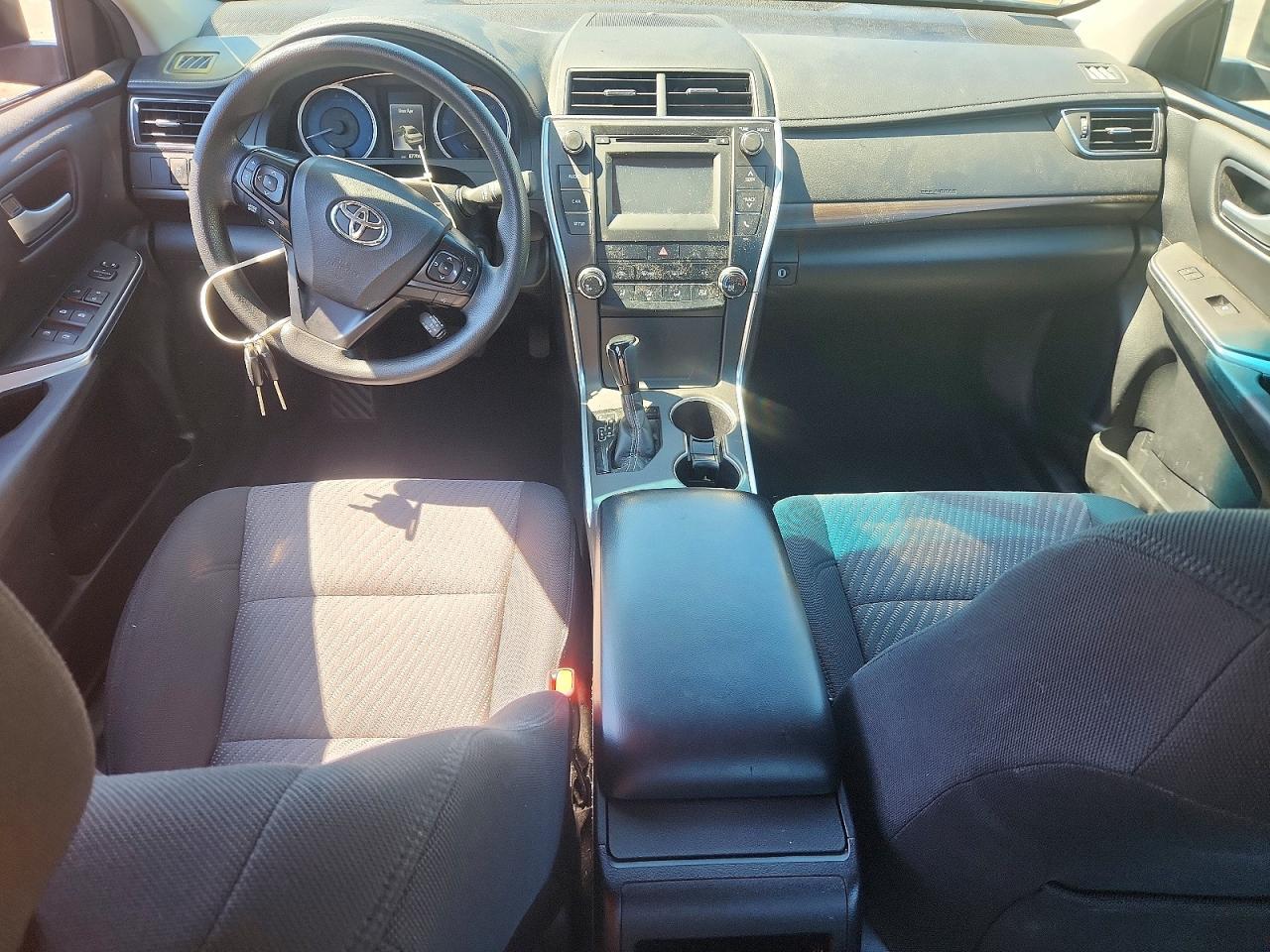 2017 Toyota Camry Le - zdjęcie 8