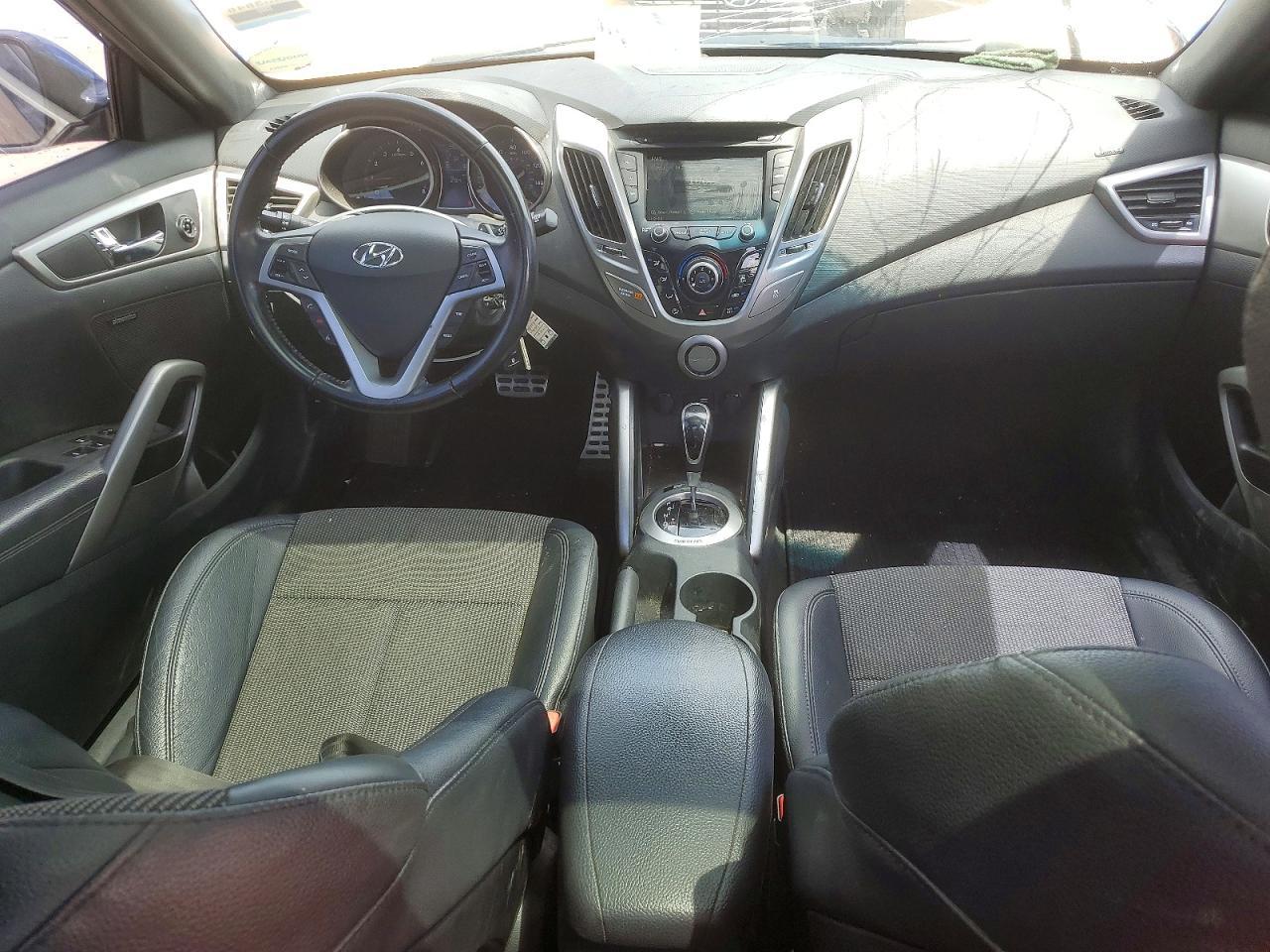 2016 Hyundai Veloster Base - zdjęcie 8