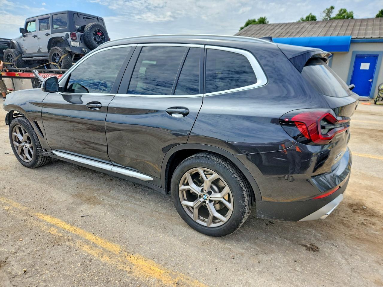 2022 BMW X3 xDrive30I - zdjęcie 2