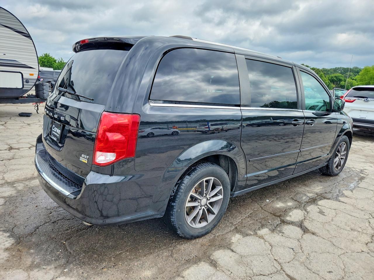 2017 Dodge Grand Caravan Sxt - zdjęcie 3
