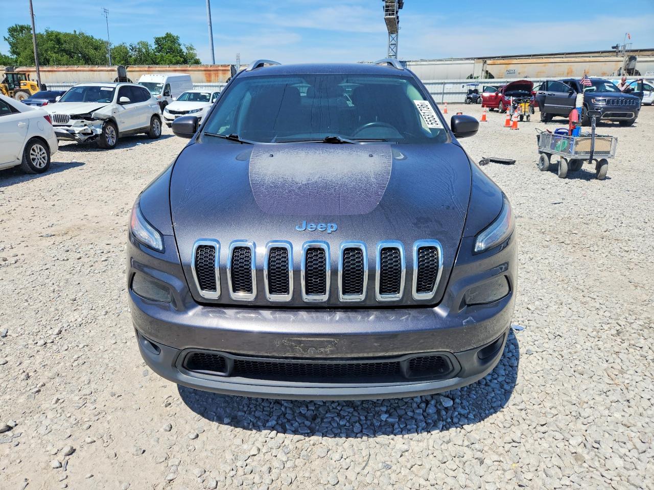 Jeep Cherokee - zdjęcie 5