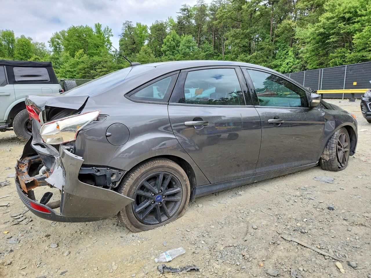 2016 Ford Focus Se - zdjęcie 3
