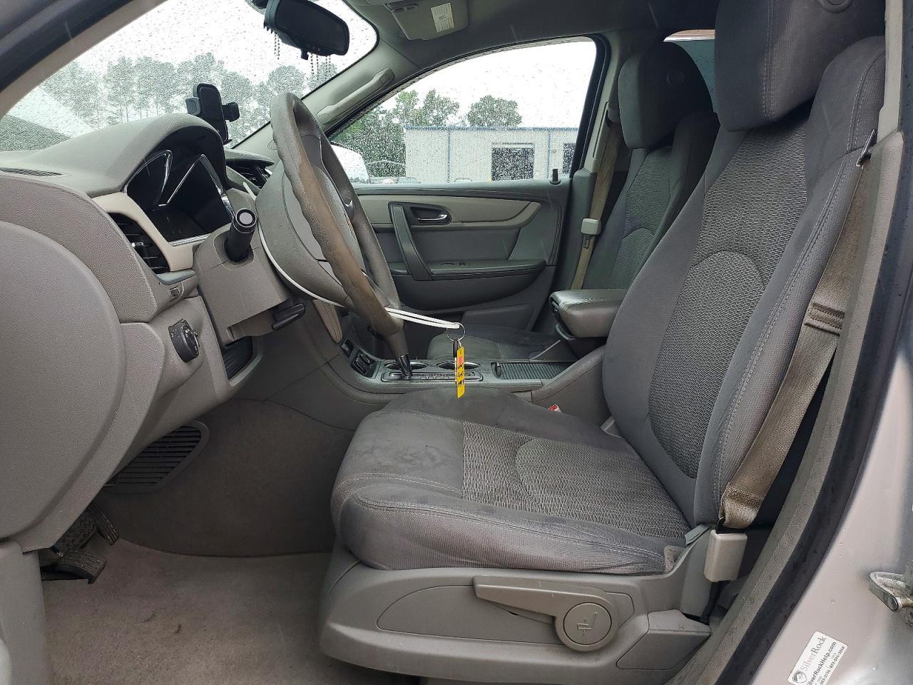 2016 Chevrolet Traverse Ls - zdjęcie 13